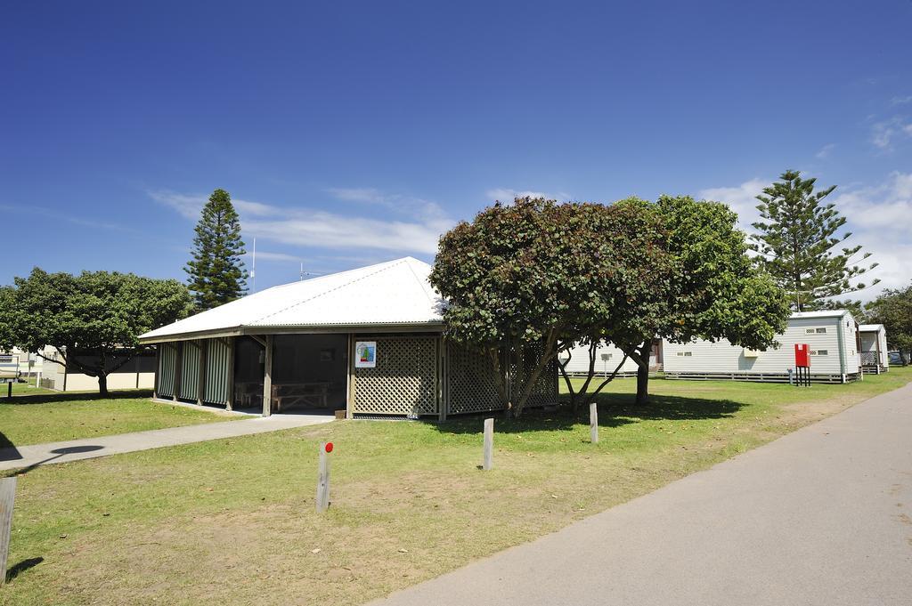 Nrma Stockton Beach Holiday Park Exterior foto