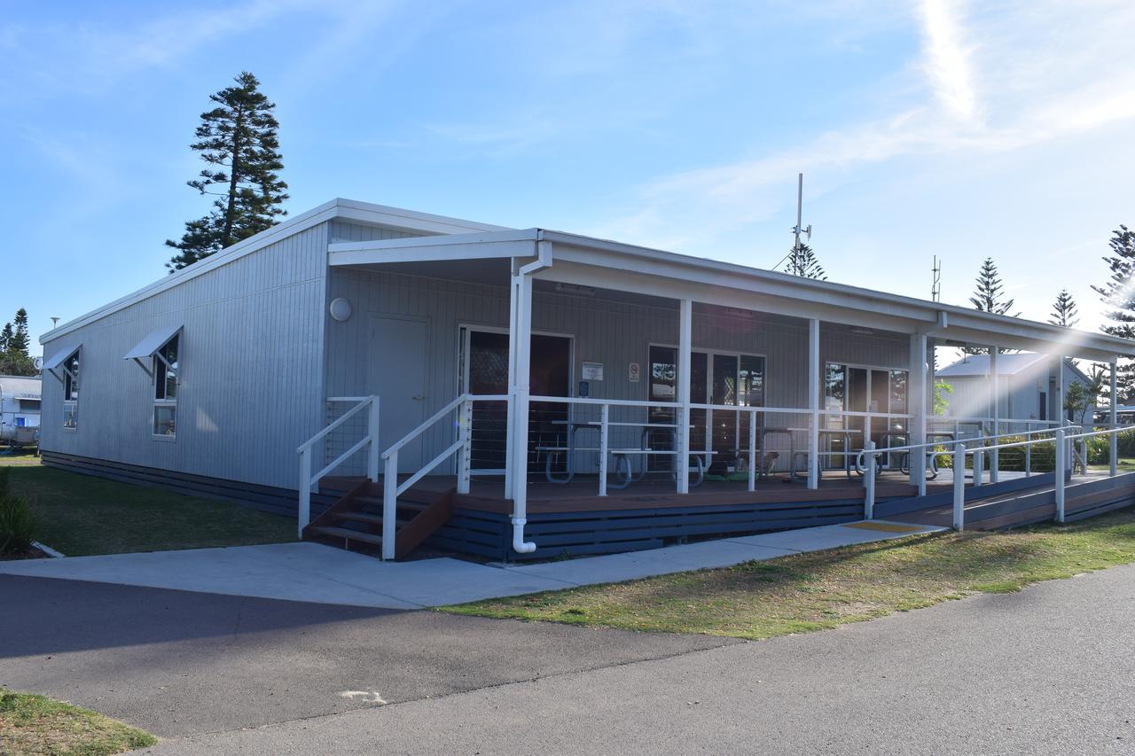 Nrma Stockton Beach Holiday Park Exterior foto